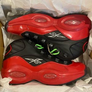 Question Mids. New in the box. Never been worn. Size men’s 10.5